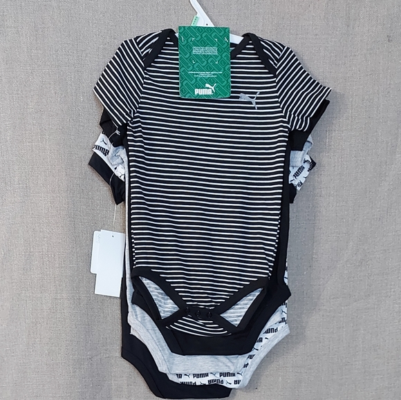 Puma 5pack bodysuits infant 18 months color Black, withe, gray. 100% cotton - Picture 2 of 9